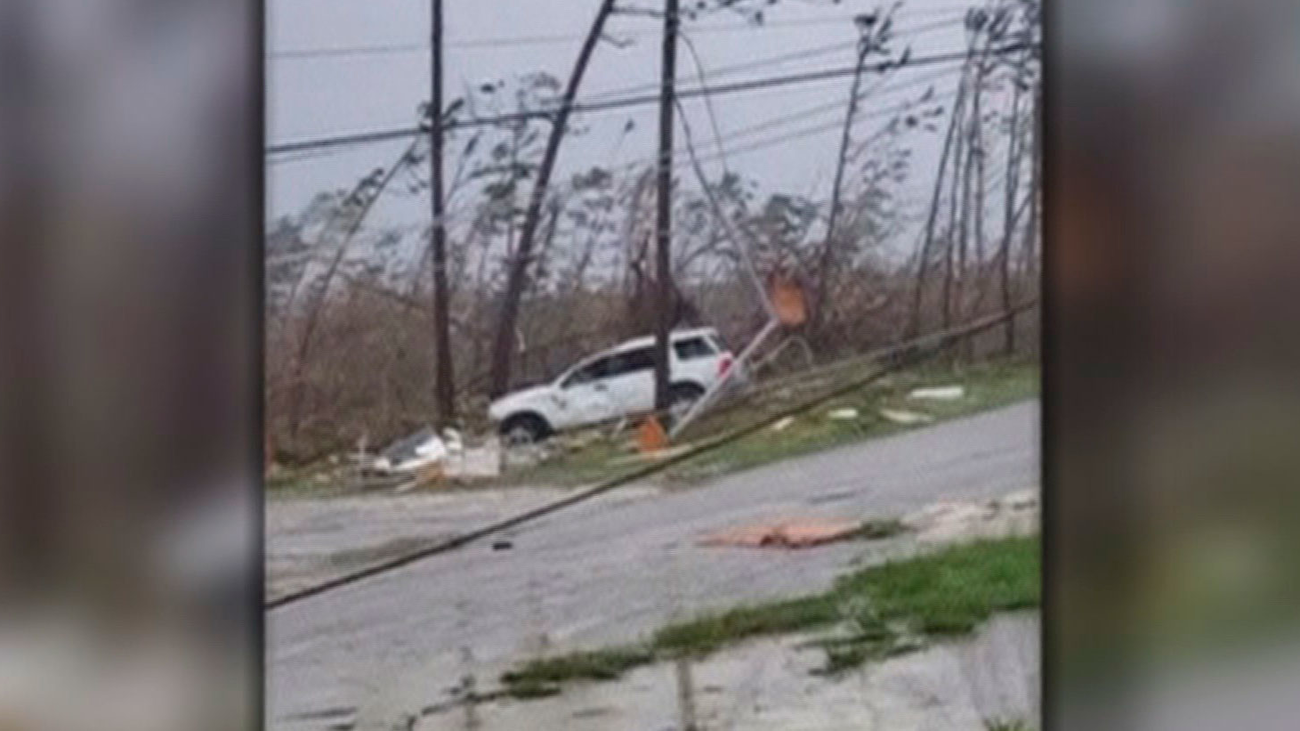 El huracán Dorian arrasa las Bahamas mientras sigue su avance hacia La Florida