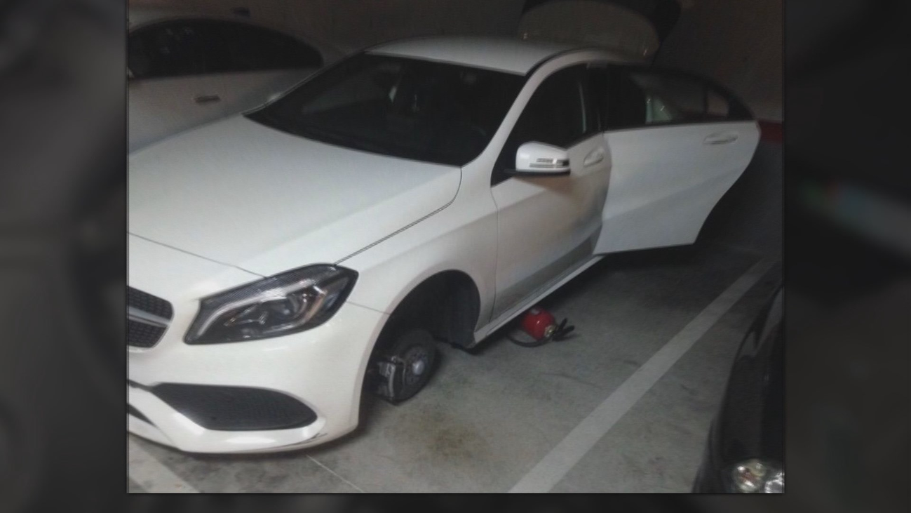 Vecinos de una urbanización de Rivas, cansados de los robos en su garaje