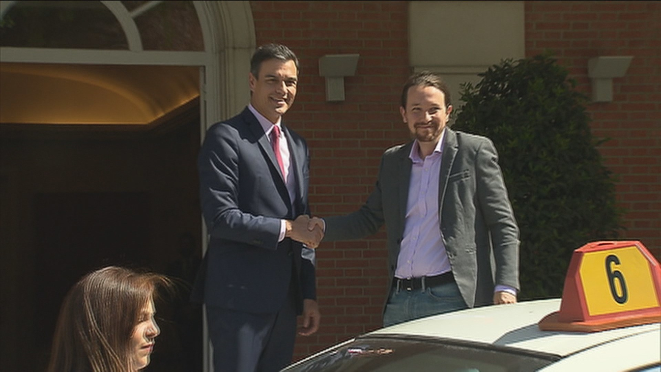 Pedro Sánchez presenta casi 400 medidas e Iglesias pide que no haya "humillaciones"