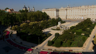 Abrir las ventanas y encontrarte un Palacio