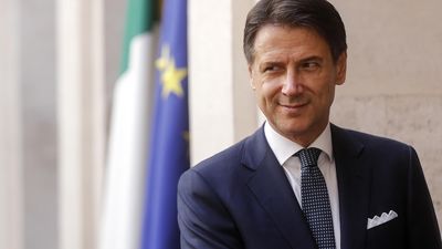 El nuevo gobierno de coalición italiano del M5E y el PD juró sus cargos