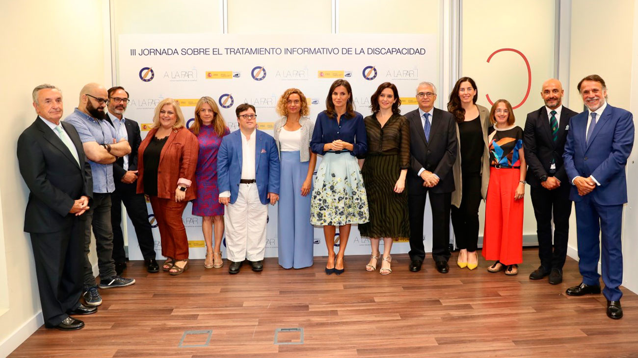 La reina preside la presentación de la guía sobre discapacidad para la prensa