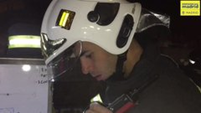 Dos intoxicadas leves en el incendio de una clínica psiquiátrica en Arturo Soria