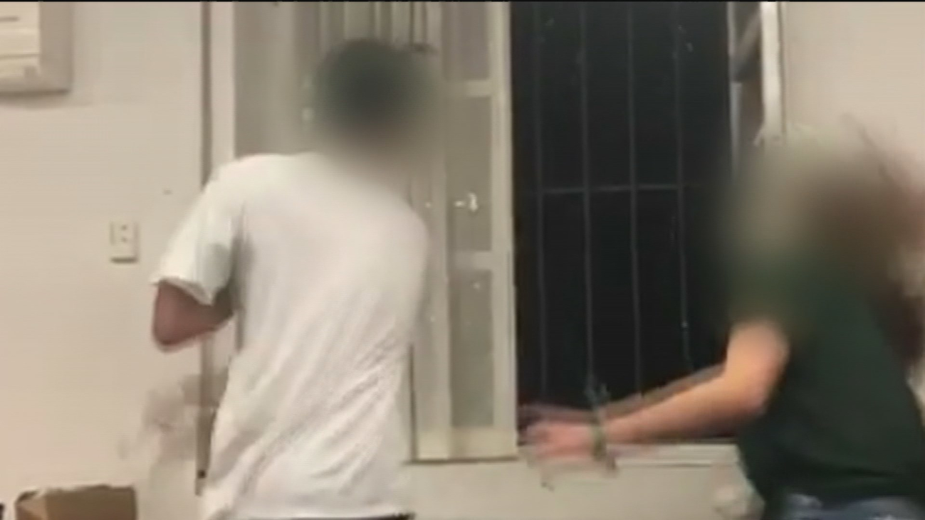 Expulsados 15 días los dos estudiantes de la Complutense protagonistas de la última novatada