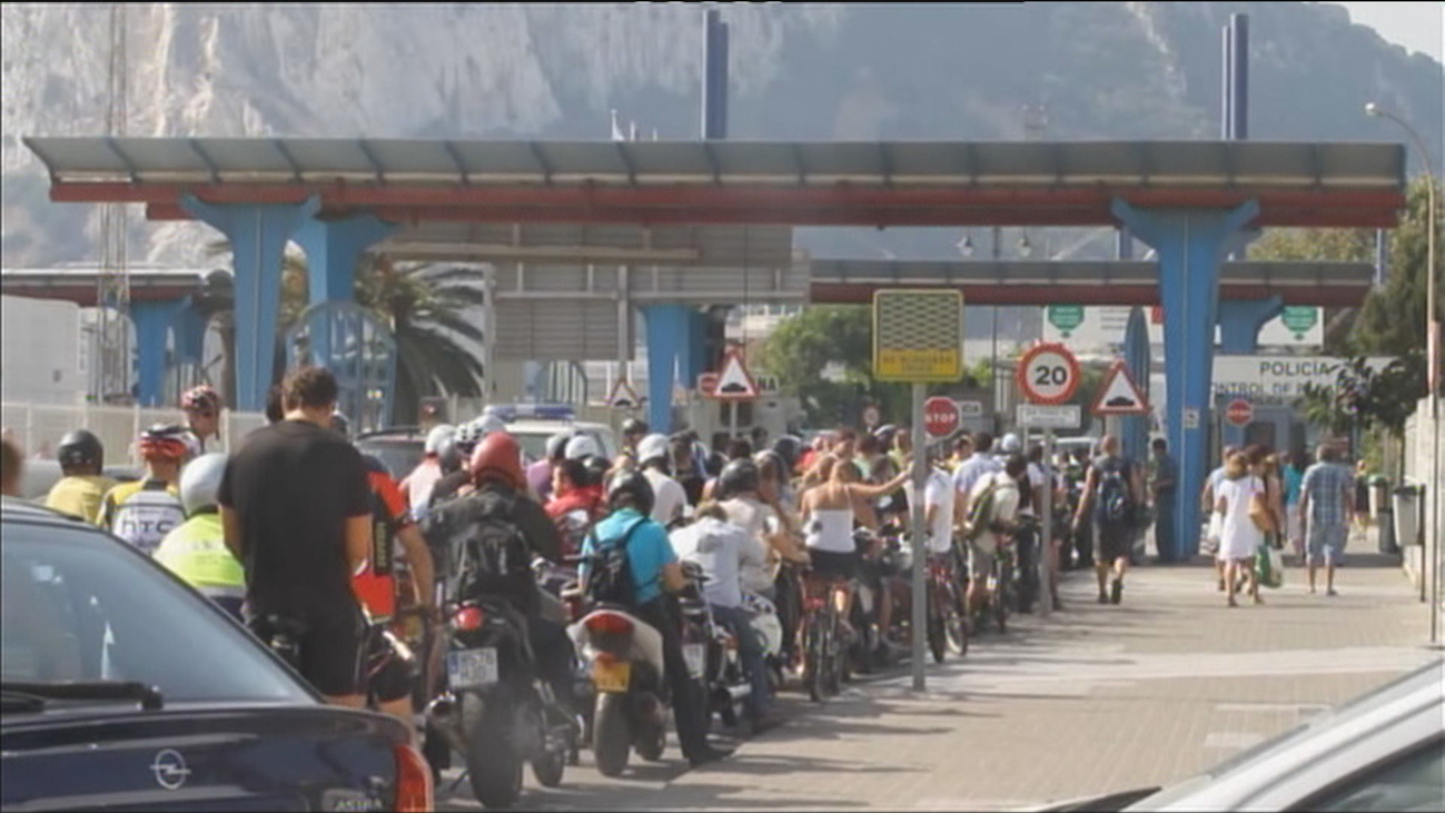 Londres admite que el Brexit puede crear desórdenes y desabastecimiento