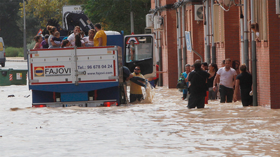 La gota fría deja ya 5 muertos, 3.500 evacuados y estragos en el sureste