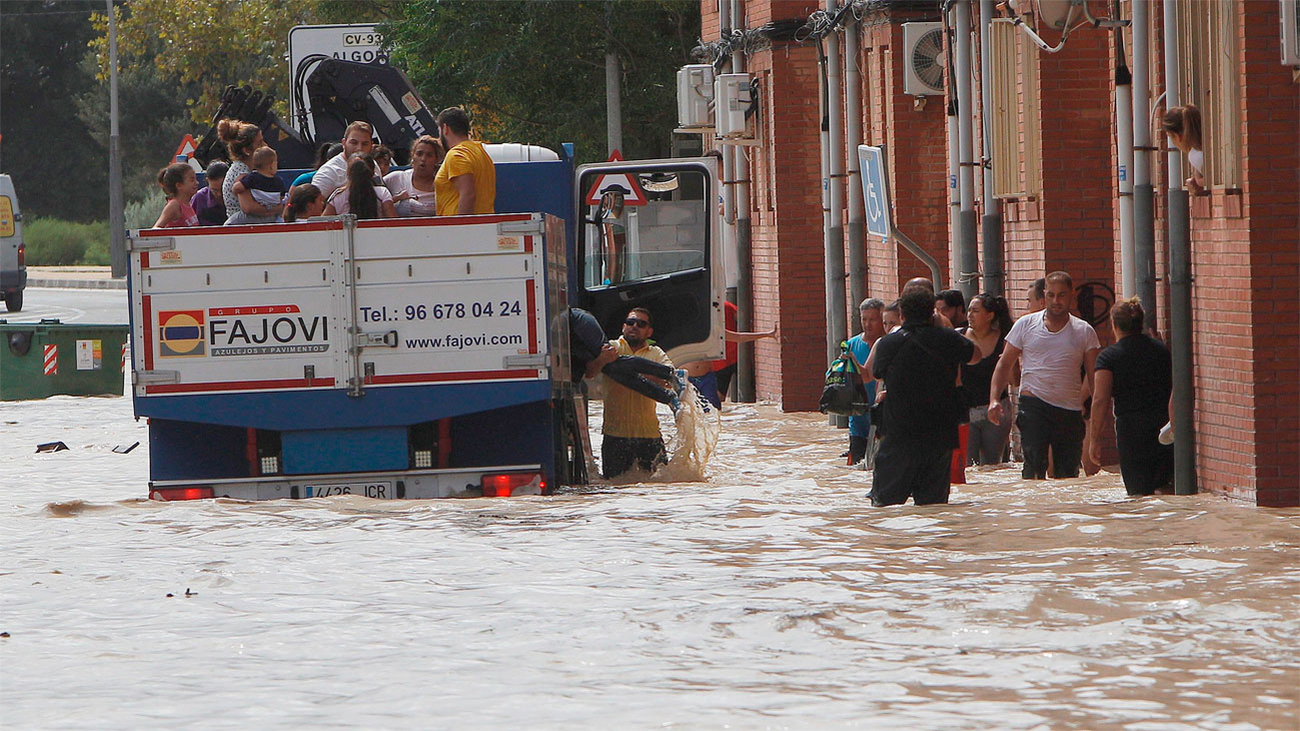 La gota fría deja ya 5 muertos, 3.500 evacuados y estragos en el sureste