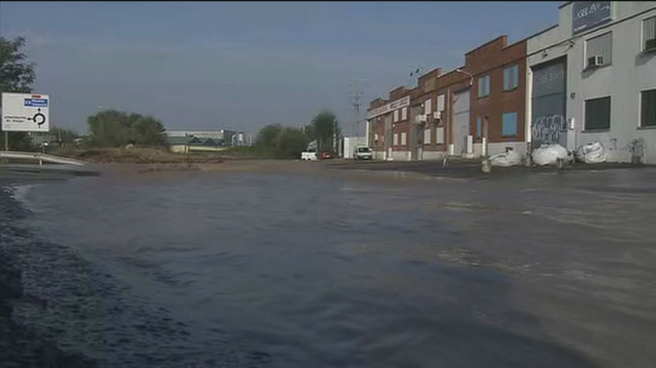 Carreteras cortadas por la lluvia