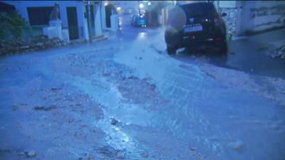 Desbordado el arroyo de la Vega en Villar del Olmo