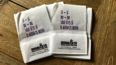 Servilletas contra el acoso sexual en las fiestas de Moralzarzal