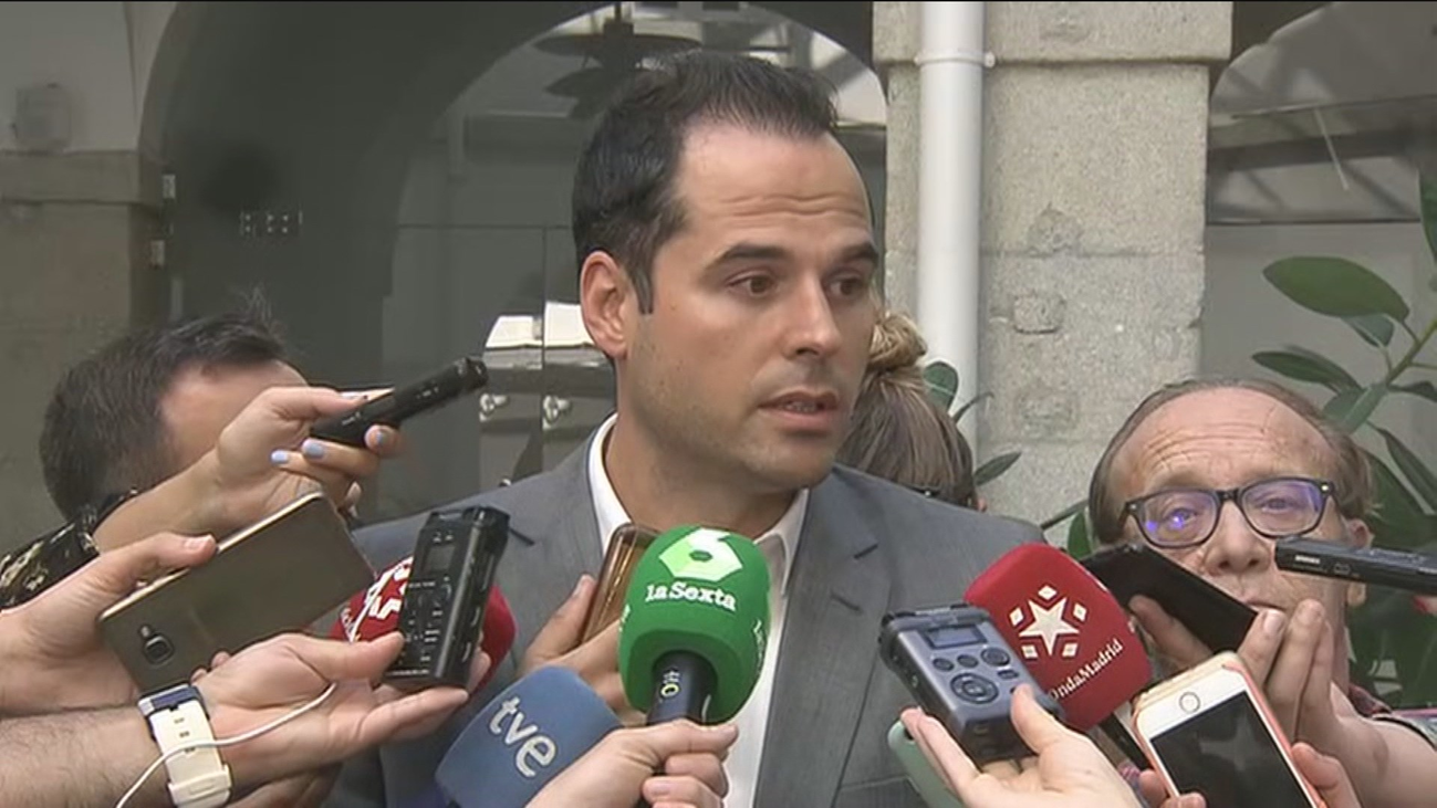 Aguado alerta del "bloqueo económico financiero" de Sánchez a la Comunidad