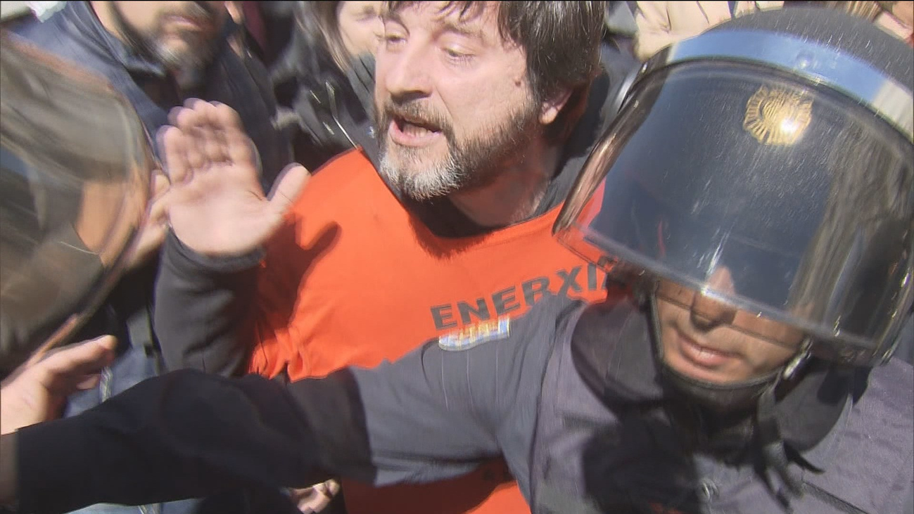 Tres diputados de Unidas Podemos, imputados por atentado contra la autoridad