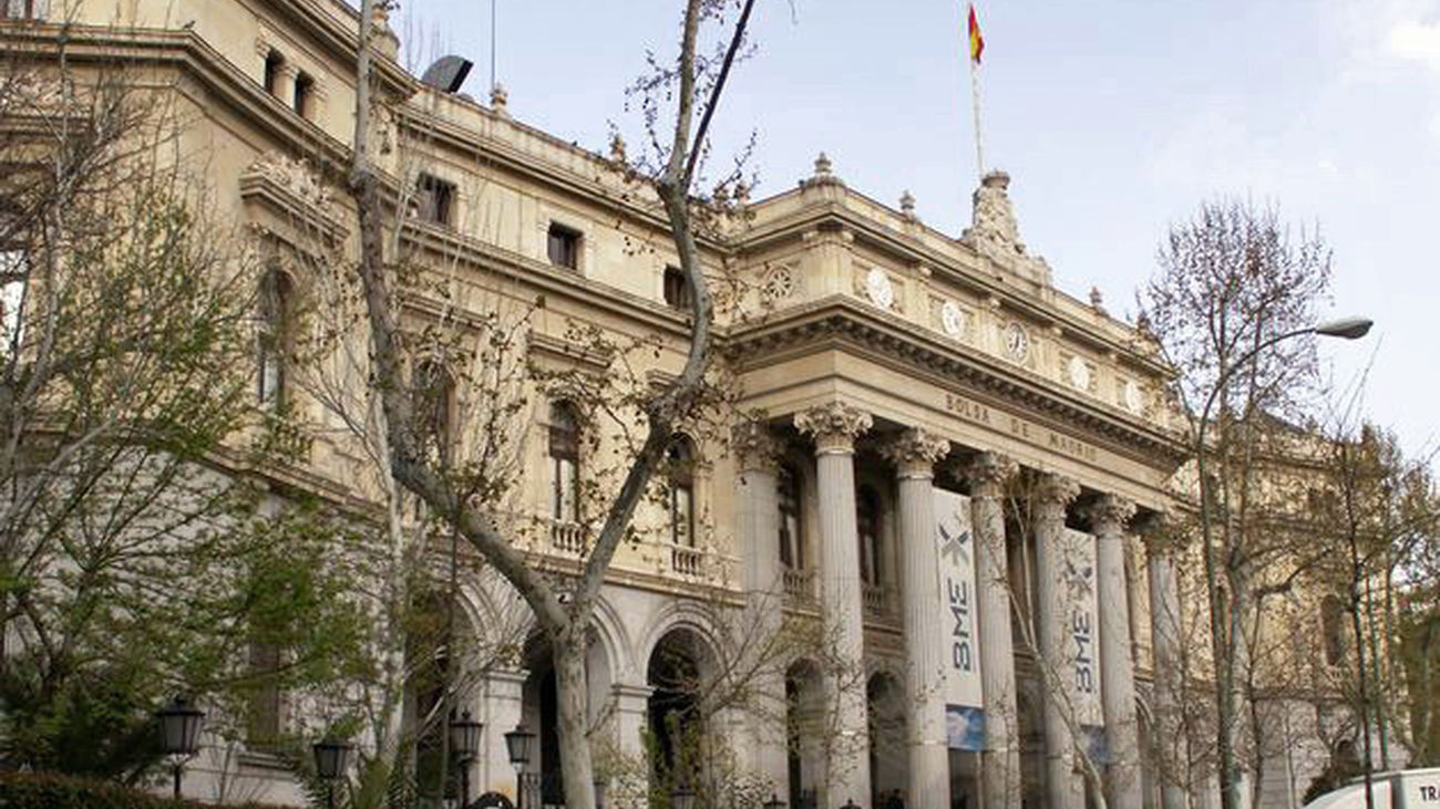 El Ibex se desinfla este martes en sintonía con el resto de bolsas mundiales