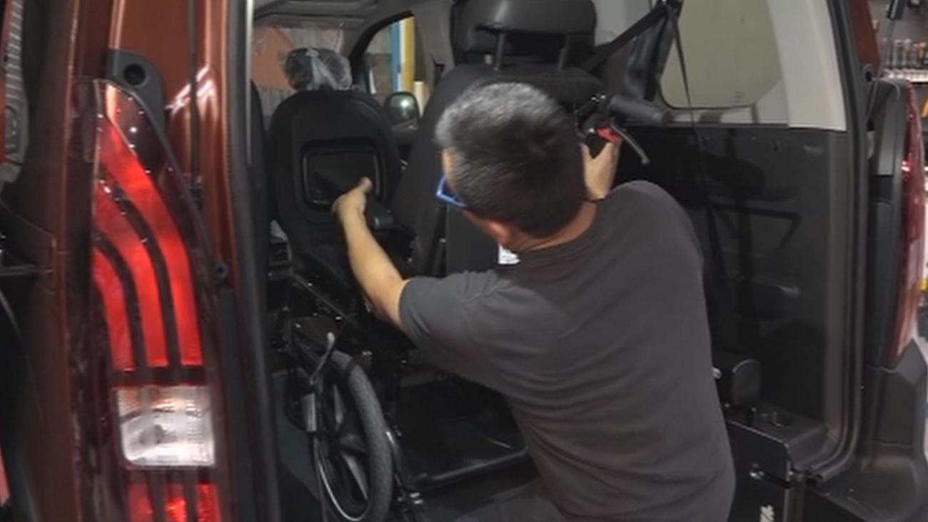 Así se transforma un coche para adaptarse a personas con movilidad reducida