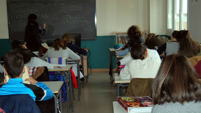 Opiniones a favor y en contra de vetar los móviles en los colegios