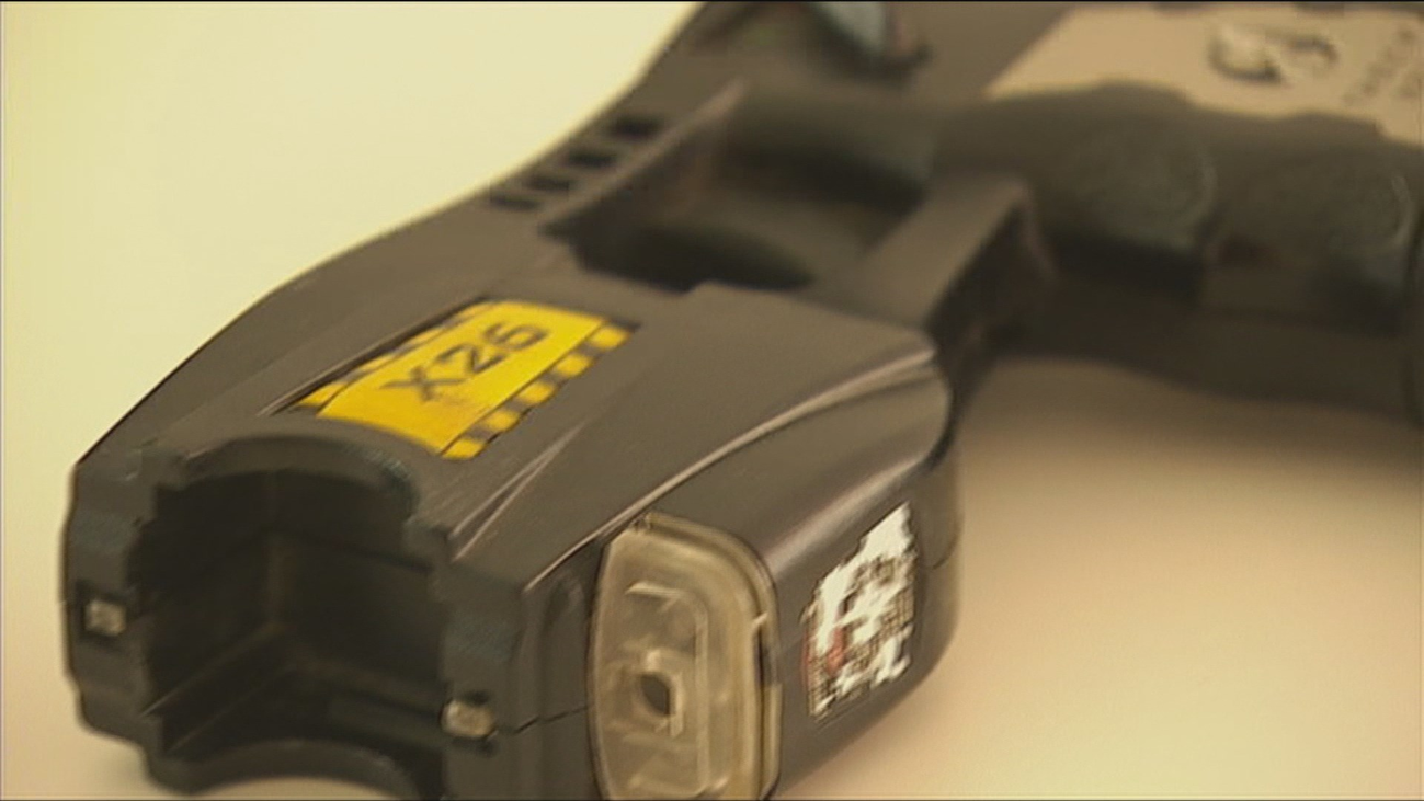 ¿Cuándo podrán utilizar las pistolas táser los policías municipales de Madrid?