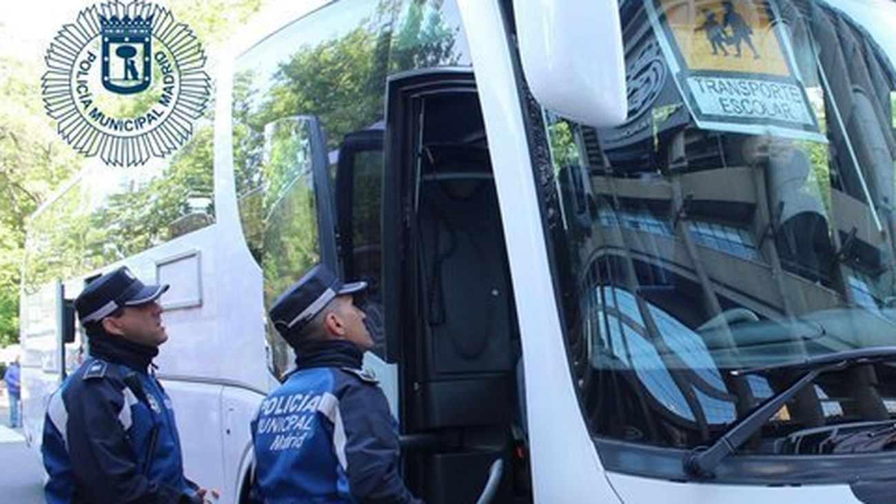 Dos conductores de autobús escolar de Madrid dan positivo en un control de drogas