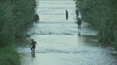 Buscan a un bebé en el río Besós arrojado por su padre de 16 años