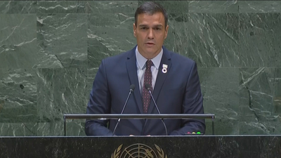 Sánchez celebra en la ONU la exhumación de Franco