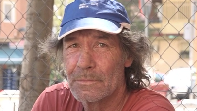 Cara a cara entre vecinos y okupas de un bajo en Carabanchel