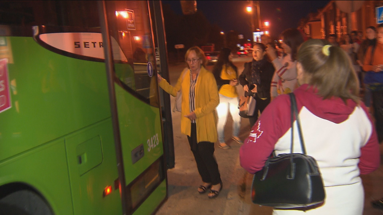 Vecinos de la Sierra Norte de Madrid se manifiestan para pedir más autobuses