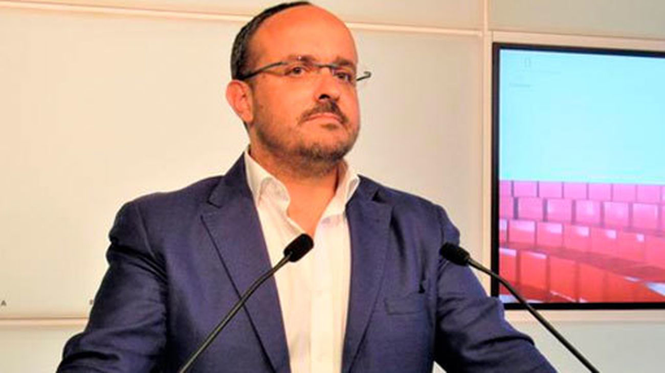 Alejandro Fernández, presidente del PP en Cataluña: "El Parlament se ha batasunalizado"