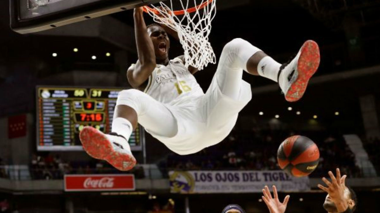 Tertulia sobre el inicio de la temporada de baloncesto