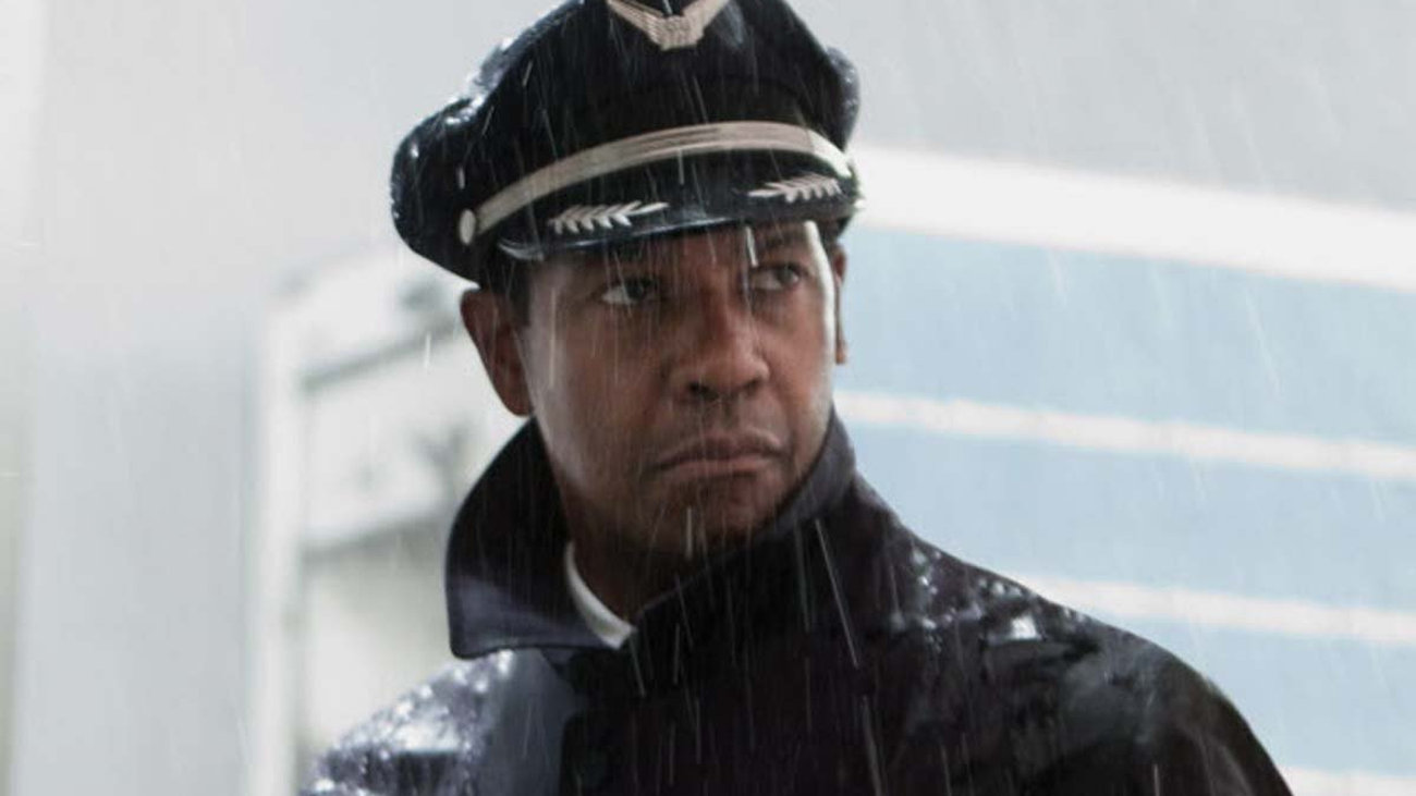 'El vuelo', una maniobra temeraria para salvar a todo un avión