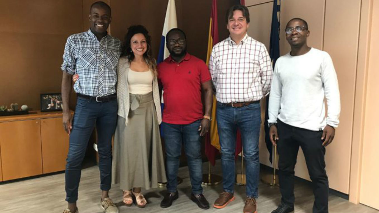 El alcalde de Fuenlabrada pide “combatir los rumores que rozan el racismo en política”