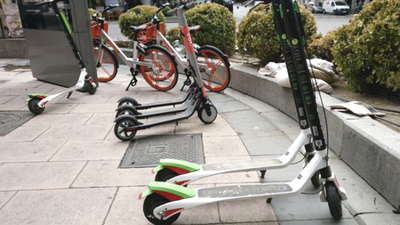 Esta es la idea de Mensajeros de la Paz para recoger patinetes tirados en Madrid