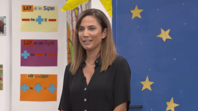 INÉDITO| Toni Acosta hace un guiño a Canarias en su regreso a las aulas