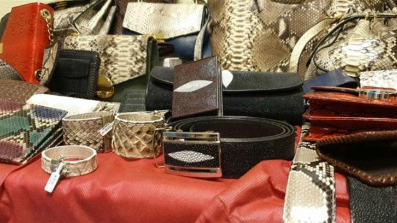 Desmantelan en Madrid dos tiendas que vendían falsificaciones con pieles de animales protegidos