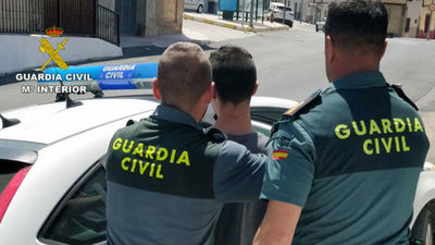 Detenidos cinco menores en Arganda por robar y herir con una navaja a sus víctimas