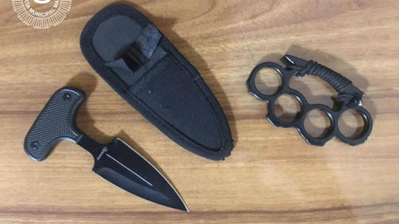 Puño americano y cuchillo descabellador