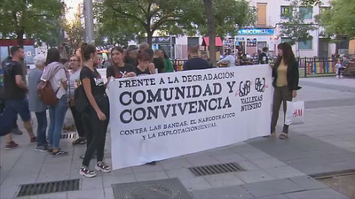 Vecinos de Vallecas se concentran para rechazar la violencia