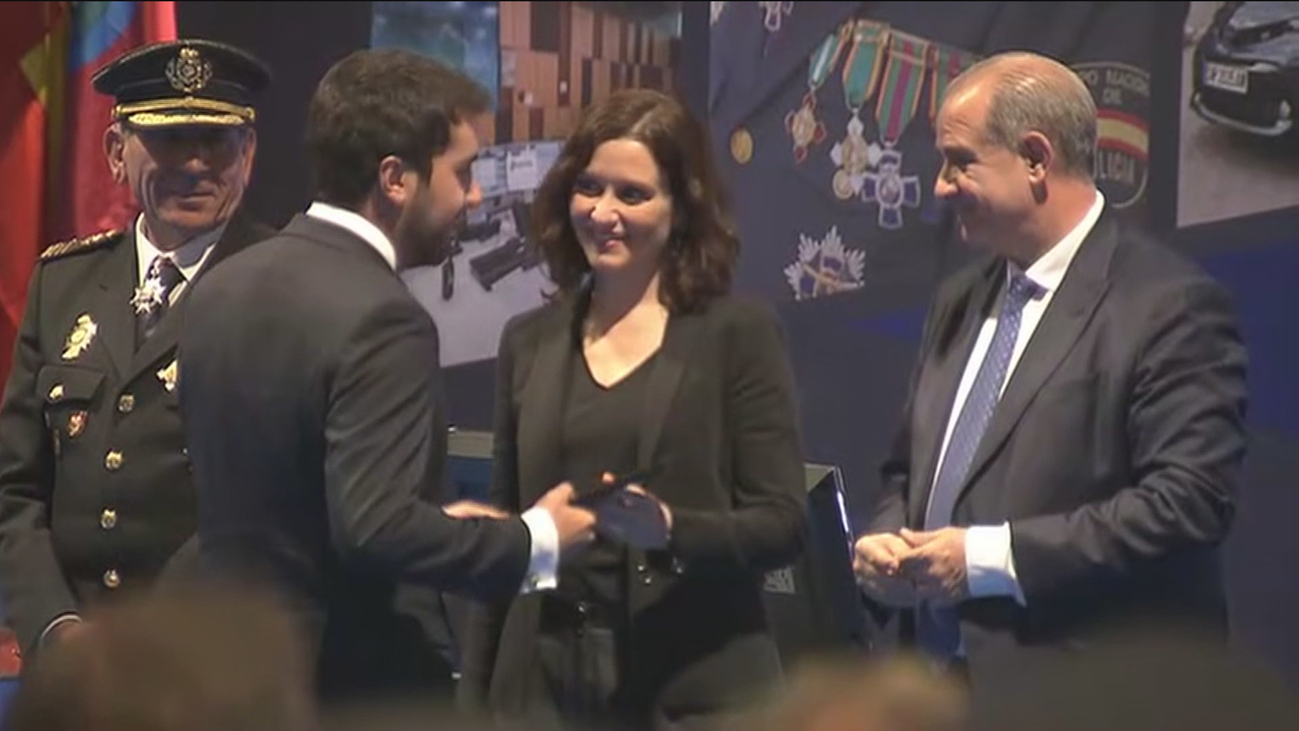 La Policía Nacional honra a su patrón... y a sus héroes anónimos