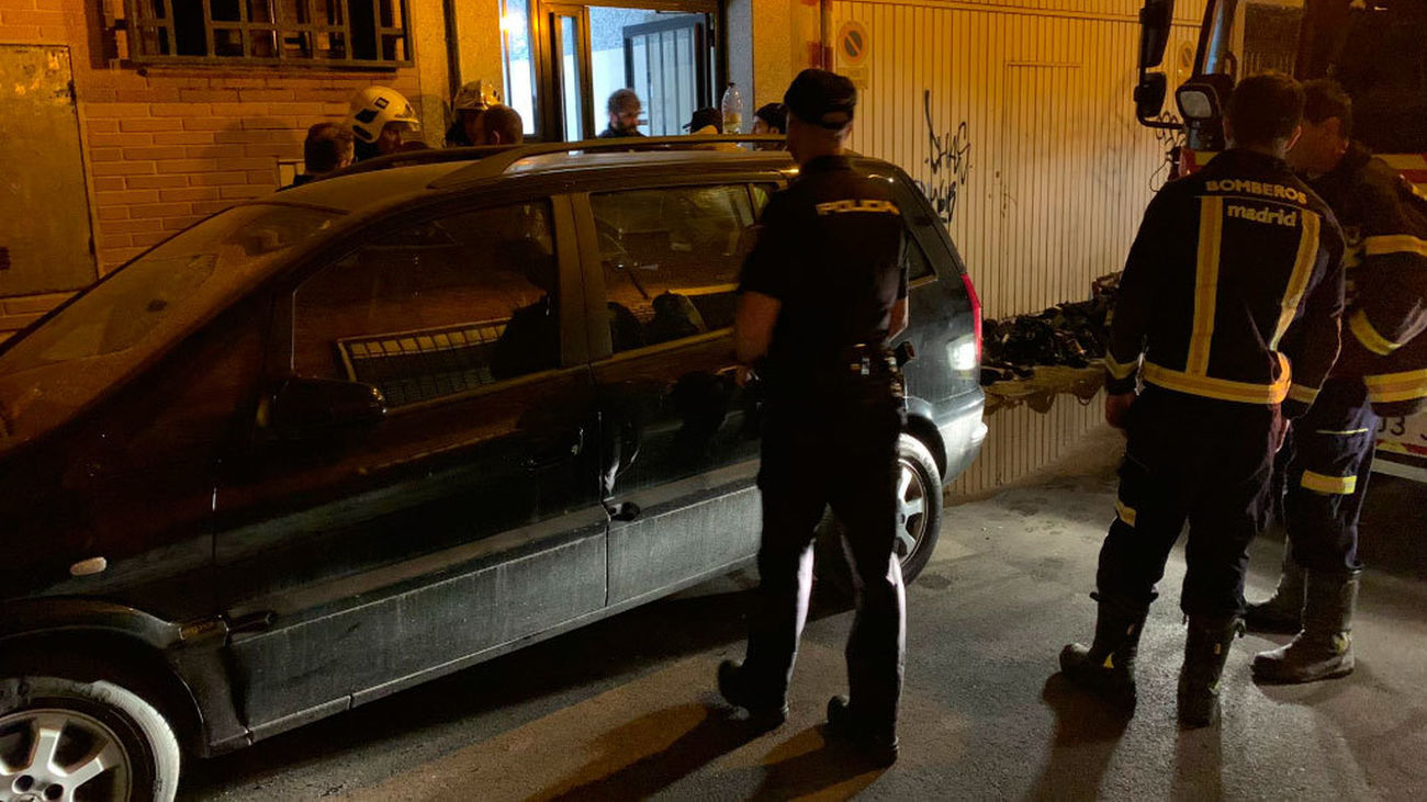 Muere un joven en el incendio de un cuarto trastero en Puente de Vallecas