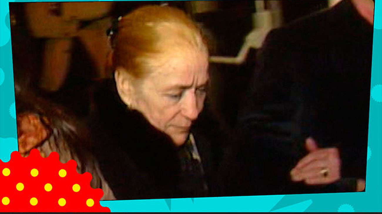 La novia de Kiko Rivera, sobre el estado de salud de doña Ana: “Está en planta, está consciente”