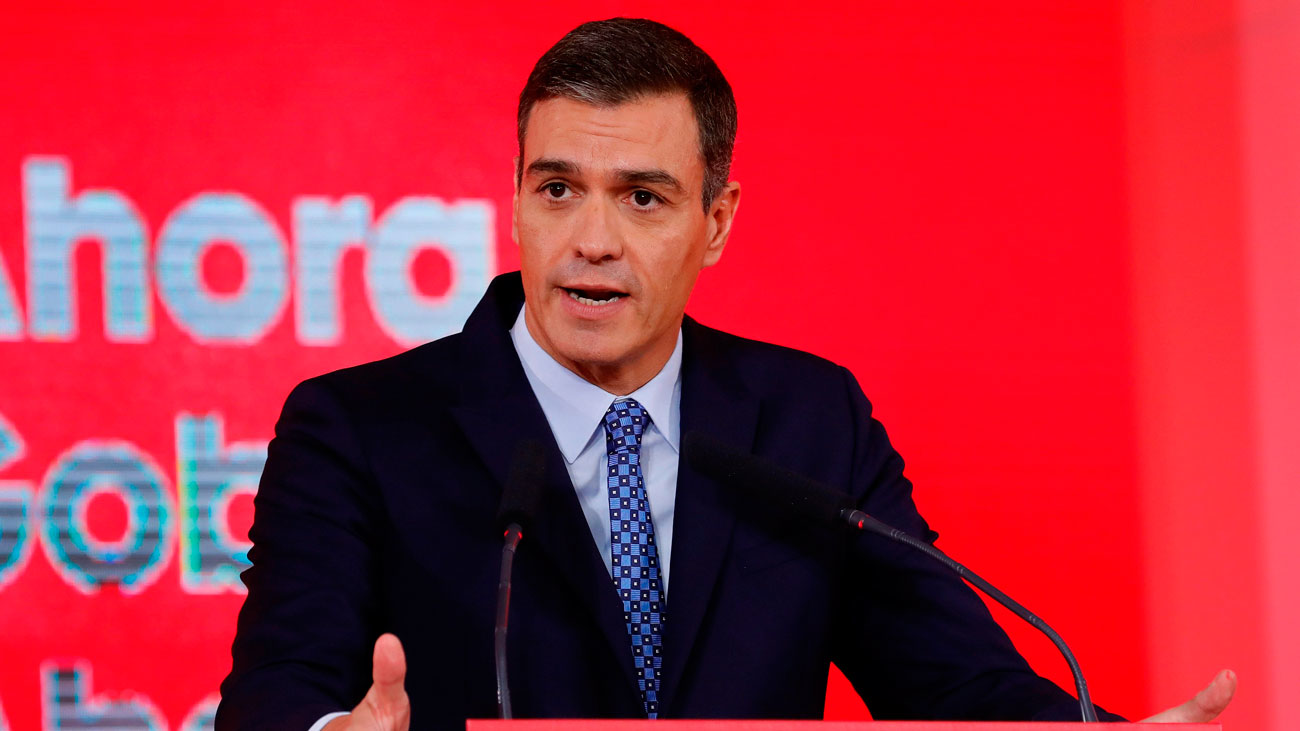 Sánchez promete subir las pensiones con el IPC en diciembre y elevar el SMI