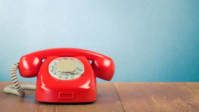 ¿Nadie usa ya al teléfono fijo?