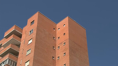 Vecinos de San Claudio, en Vallecas, regresan a sus casas 6 meses después