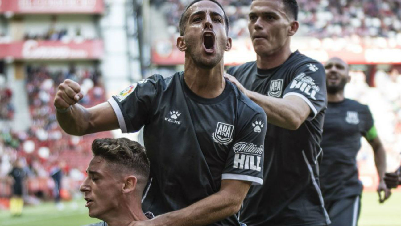 1-3. El Alcorcón saca los colores al Sporting