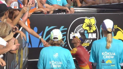 Un vecino de Rivas pide casarse a su novia tras ganar el ironman de Hawaii