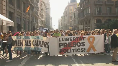 Independentistas cortan calles y carreteras en Cataluña en protesta por la sentencia del 'procés'