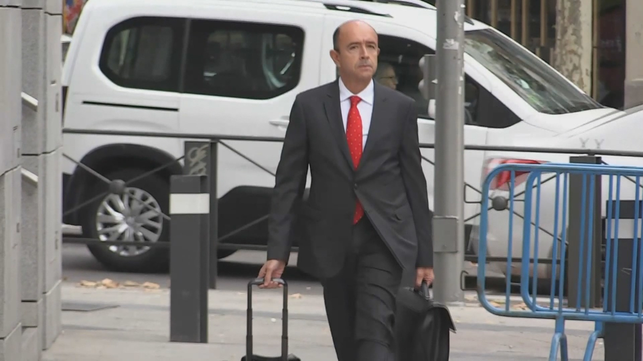 Lamela sitúa a Aguirre y González en una reunión en favor de Over Marketing