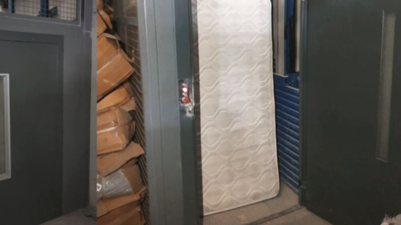 Montacargas donde un hombre permaneció cinco días secuestrado