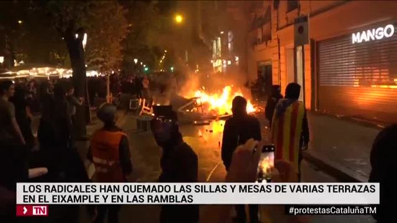 Catalogo de imágenes de la cuarta noche de subversión en Barcelona