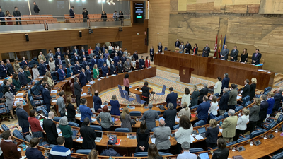 Cataluña, los presupuestos y la inmigración centran el pleno de control de la Asamblea de Madrid