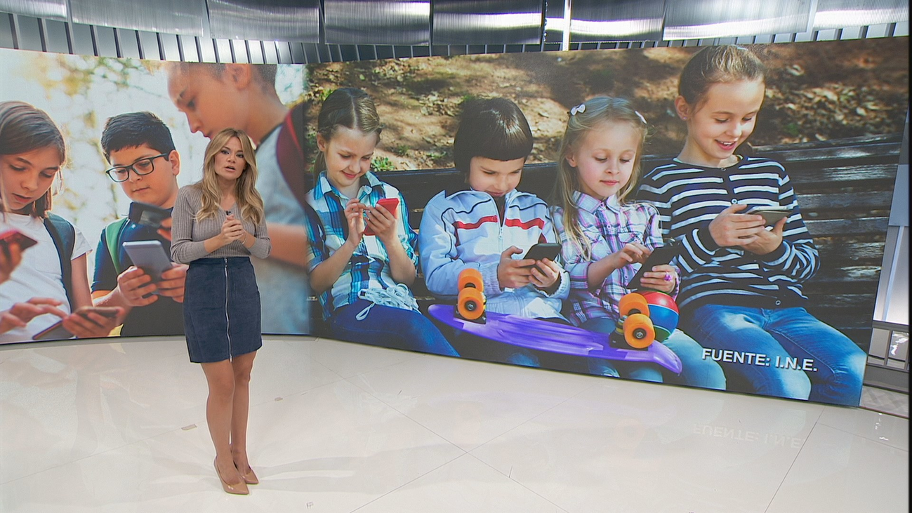 La edad media a la que los niños piden su primer teléfono móvil son los 9 años