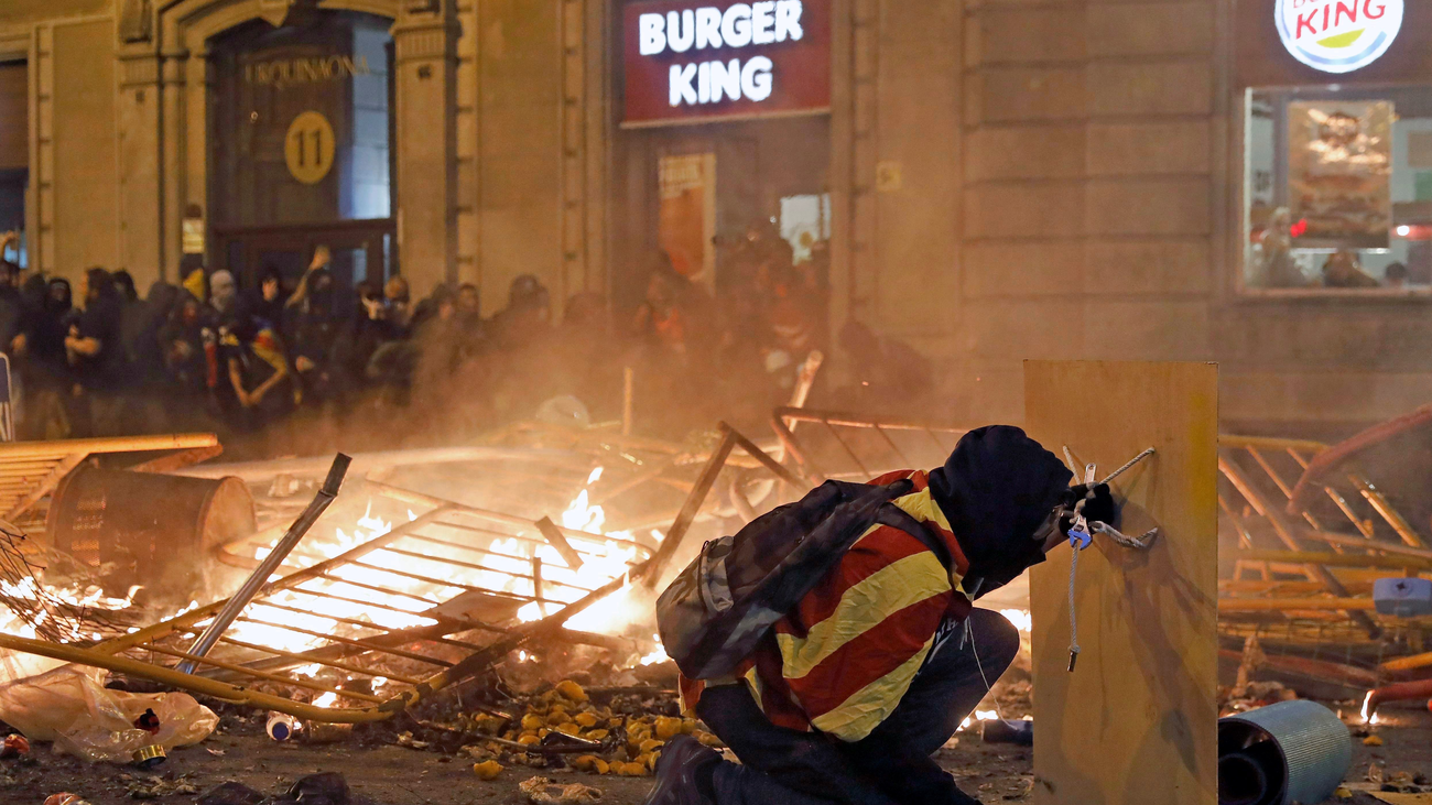 La actuación de los radicales de Barcelona, desde dentro